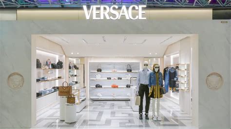 shop versace ในไทย มีที่ไหนบ้าง|Versace ไทย.